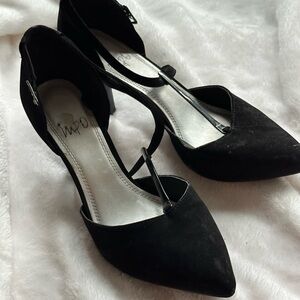 Impo Black Pointed-Toe Strappy Ankle Heels